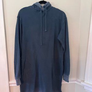 Velvet by Graham and Spencer Large Ombre Blue Sweatshirt Dress